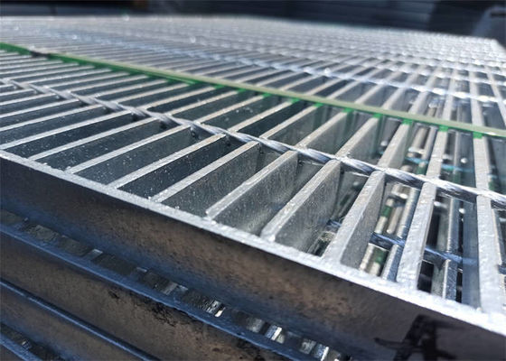 کیفیت  Heavy Duty Steel Bar Grating Manufacturers For Highways / Airfield کارخانه